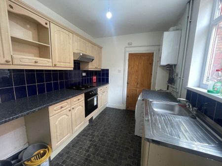 4 bedroom terraced house to rent - Photo 2