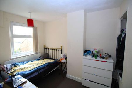 2 bedroom house share to rent - Photo 3