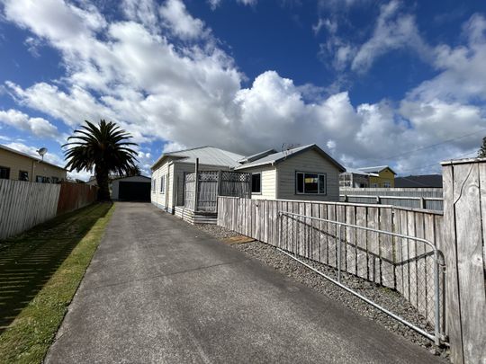 94 Victoria Street, Hawera - Photo 1