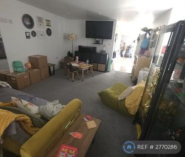 2 bedroom semi-detached house to rent - Photo 1