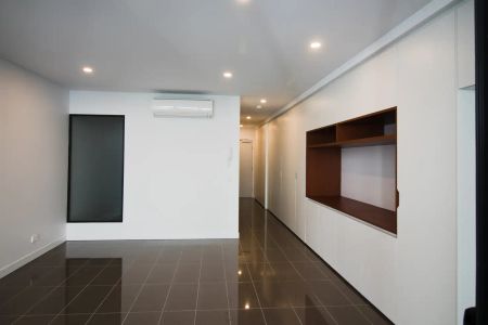 “Near New 1 Bedroom Luxurious Inner City Living” - Photo 4