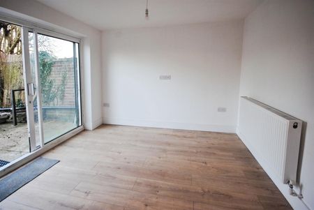 The Turnstones, Watford - Photo 3