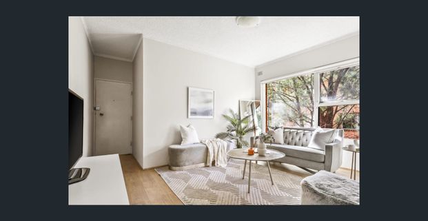 Ultra Convenient Location - Photo 1