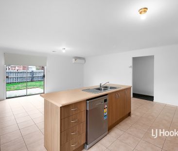 9 Craig Close, Truganina VIC, Belconnen - Photo 2