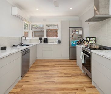 3 BEDROOM HOME IN BALLARAT EAST WITH LARGE BACKYARD - Photo 6