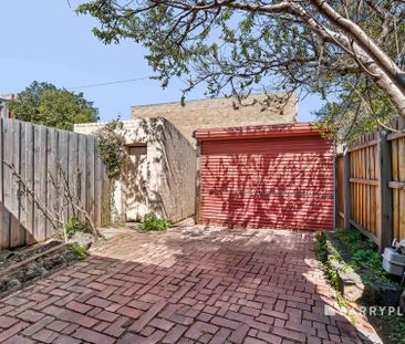 Charming Two-Bedroom Home in the Heart of Carlton North - Photo 6