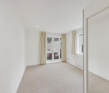 2 bedroom end of terrace house to rent - Photo 1