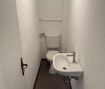 Renovierte 3-Zi.-DG-Wohnung in Stuttgart-Stammheim - Photo 1