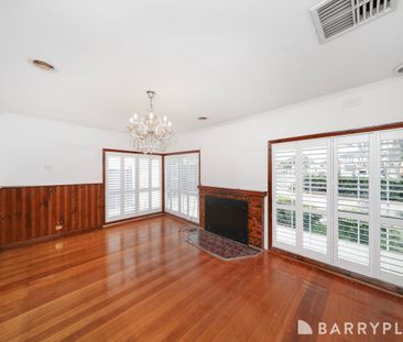Beautifully Renovated Family Home with a Separate Teenagers’ Retreat - Photo 2