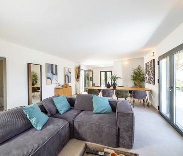 Calle El Salvador, Málaga, Andalusia 29017 - Photo 3