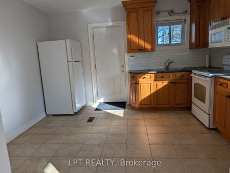 For Lease - 9 Atkinson Avenue Unit# Main, Toronto, Ontario - Photo 4
