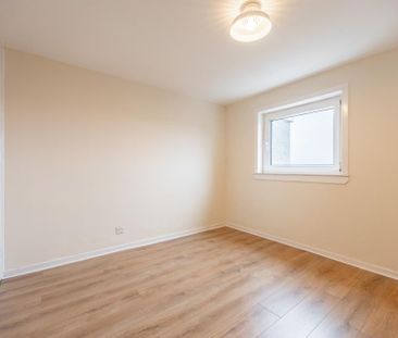 2 bedroom maisonette to rent - Photo 4