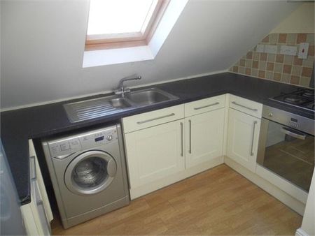 2 bedroom flat to rent - Photo 5
