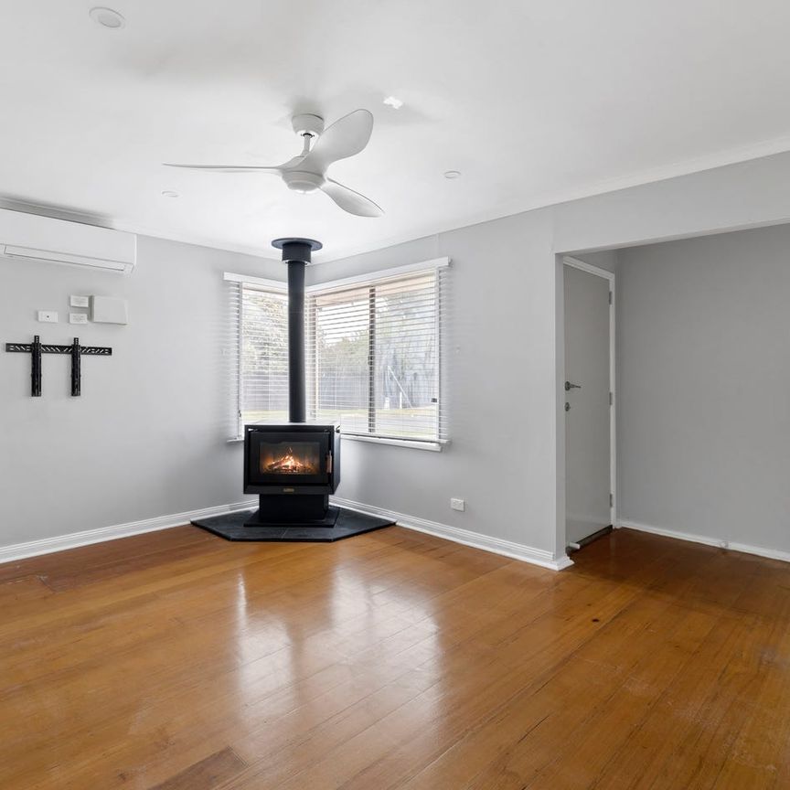 A renovated gem and family home in great location! - Photo 1