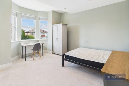 7 bedroom House To Let - Photo 4