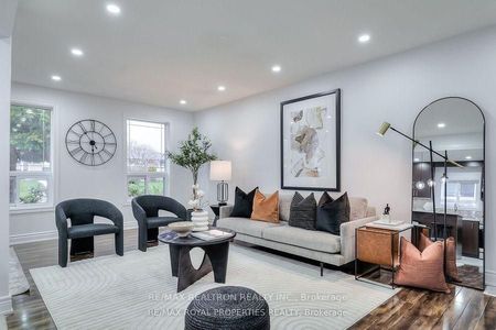 For Lease - 802 Modlin Road Unit# Main, Pickering, Ontario - Photo 4