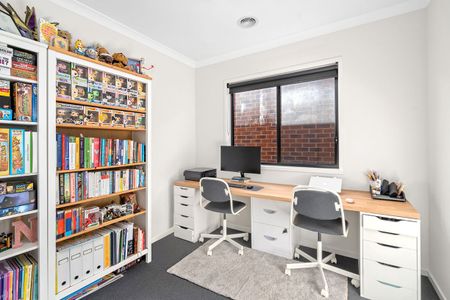 Easy Living, Convenient Locale - Photo 3