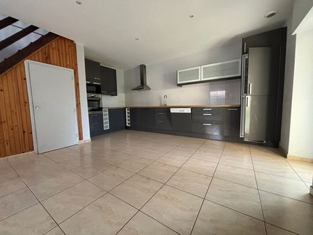 Location Maison 4 pièces 90m² - Photo 4