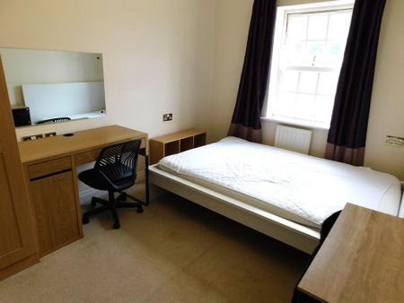 5 bedroom terraced house to rent - Photo 3