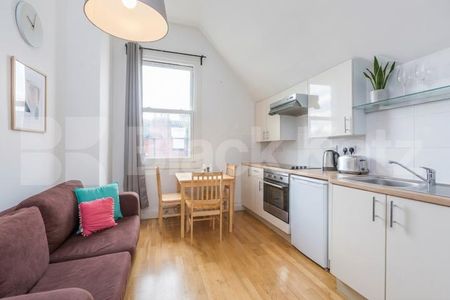 A cosy one-bedroom flat available immediately on Broadhurst Gardens, NW6 - Photo 2