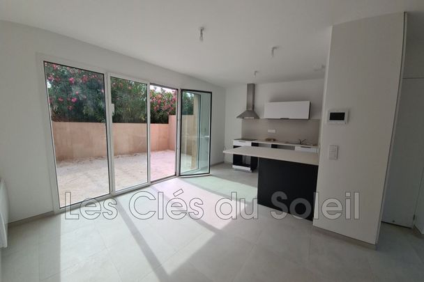 Location Appartement 2 pièces 42m² BANDOL 83150 - Photo 1