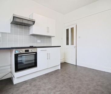 2 bedroom maisonette to rent - Photo 1