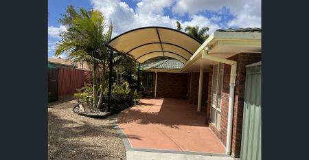 Family Home Close to Everything! - Photo 4