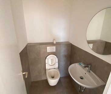 92 qm Wohnung in Köln Porz frisch renoviert komplett neues Bad - Photo 3