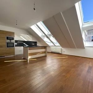 Provisionsfrei: Zentrumsnahe 131m² DG-Wohnung mit Einbauküche - 1090 Wien - Photo 3
