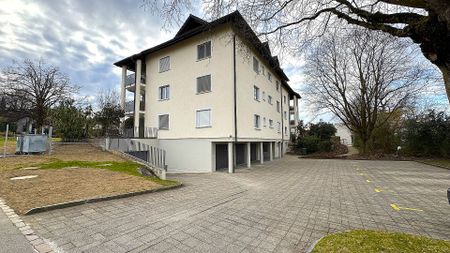 Exklusive, frisch sanierte 6.5-Zimmer-Attikawohnung in Bottighofen – Wohnen auf höchstem Niveau! - Photo 3