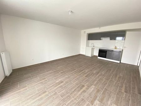 Location Appartement 2 pièces 53m² - Photo 3