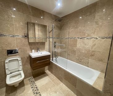 3 Bed Flat, Scarbrook Road, CR0 - Photo 2