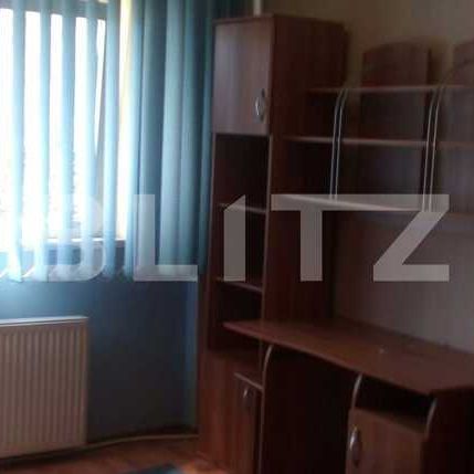 Apartament cu 4 camere, 75 mp, zona strazii Aurel Vlaicu - Photo 1