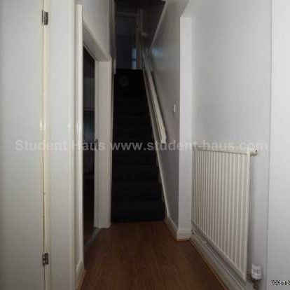 4 bedroom property to rent in Salford - Photo 1