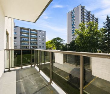 For Lease - 2300 Marine Drive Unit# 202, Oakville, Ontario - Photo 3