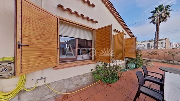 4 room luxury House for rent in Sant Andreu de Llavaneres, Catalonia - Photo 1