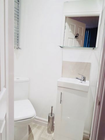 En Suite Double Room - Great Location - Photo 4