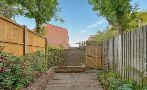 5 Bed Terraced House, Holland Walk, N19 - Photo 1