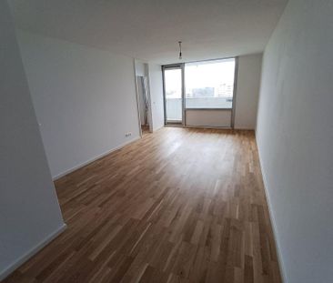 Helle 1-Zimmer-Wohnung in München mit Balkon und tollen Ausblick - Foto 1