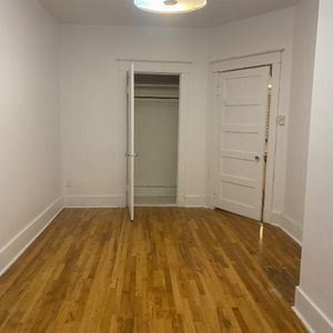 51/2 Montréal Mercier-Anjou métro Cadillac - Photo 2