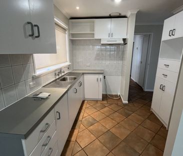 7 Harvey Crescent, Port Augusta West - Photo 3