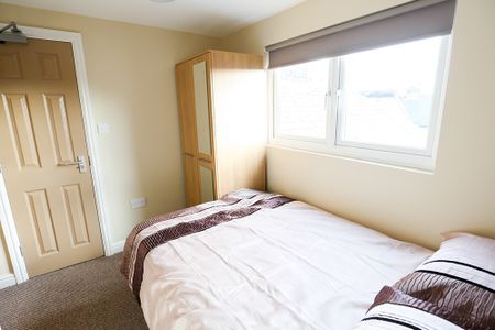 Executive En-Suite 20 mins to City Centre ✅ - Photo 5