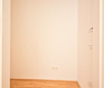 Wohnen trifft Arbeiten – 2,5-Zimmer-Wohnung mit Balkon & angrenzend... - Photo 6