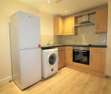 Studio to rent - Photo 3