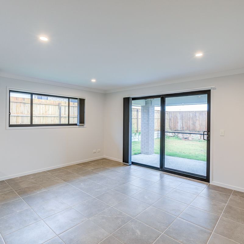 Brand New Family Home! - Photo 1