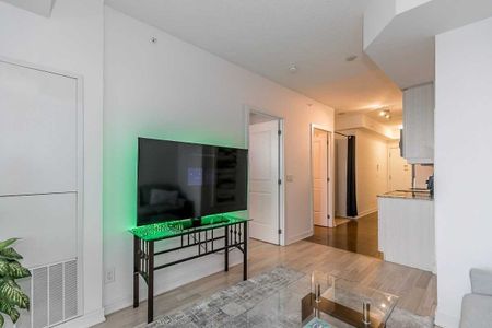 For Lease - 9201 Yonge Street, Richmond Hill, Ontario - Photo 4