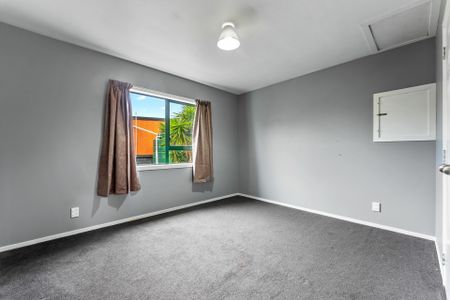 LARGE FAMILY HOME-BE QUICK WITH THIS ONE! - Photo 4