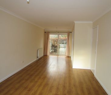 £995 - To Let - Photo 2