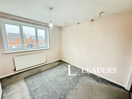 4 bedroom house to rent Hadleigh Close, Westbury Park, Newcastle Under Lyme, Staffordshire, ST5 - Photo 4