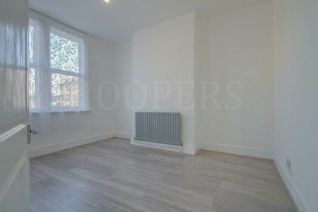 4 bedroom terraced house to rent - Photo 5